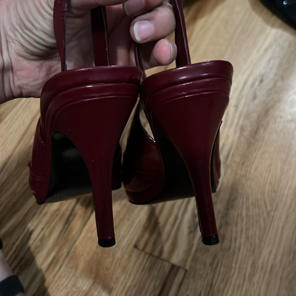 WHITE HOUSE BLACK MARKET - Picture 2 of 6